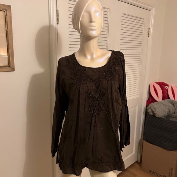 Patterned blouse with buttons - Picture 2 of 3